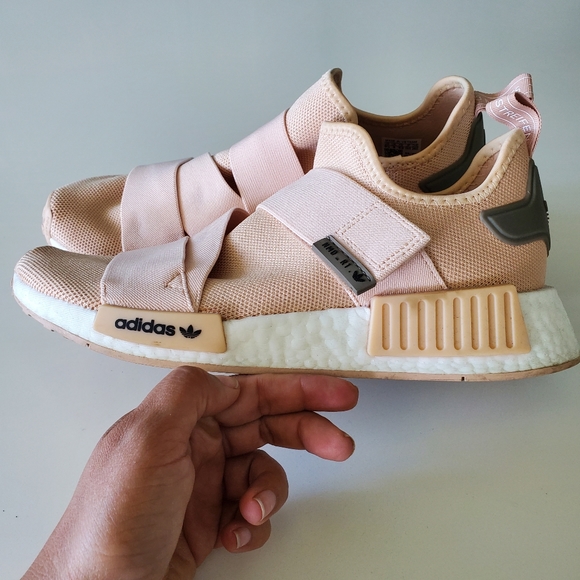 Womens Adidas NMD_R1. SIZE 9.5 - Picture 4 of 4